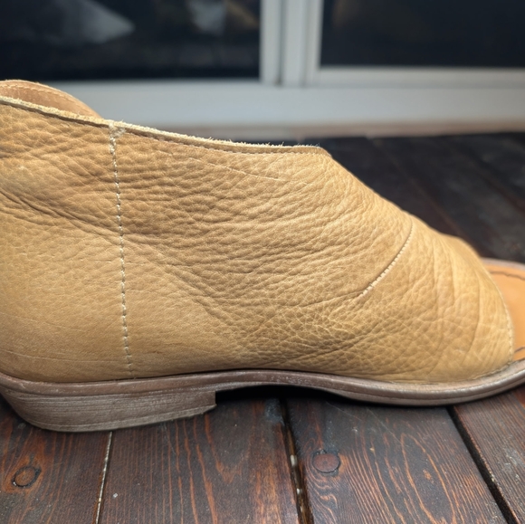 Free People Mont Blanc Asymmetrical Sandal (Women) Size 7 Tan Leather Cutout - Picture 10 of 11